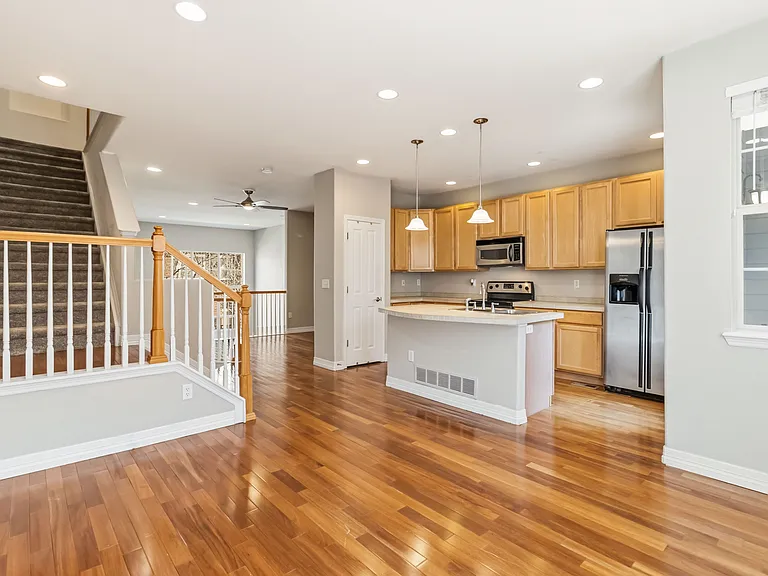 9219 Kornbrust Cir — Photo 21