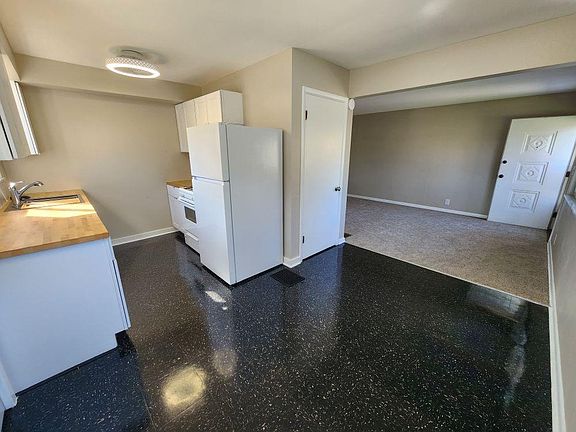 Eating Space to Family and Kitchen