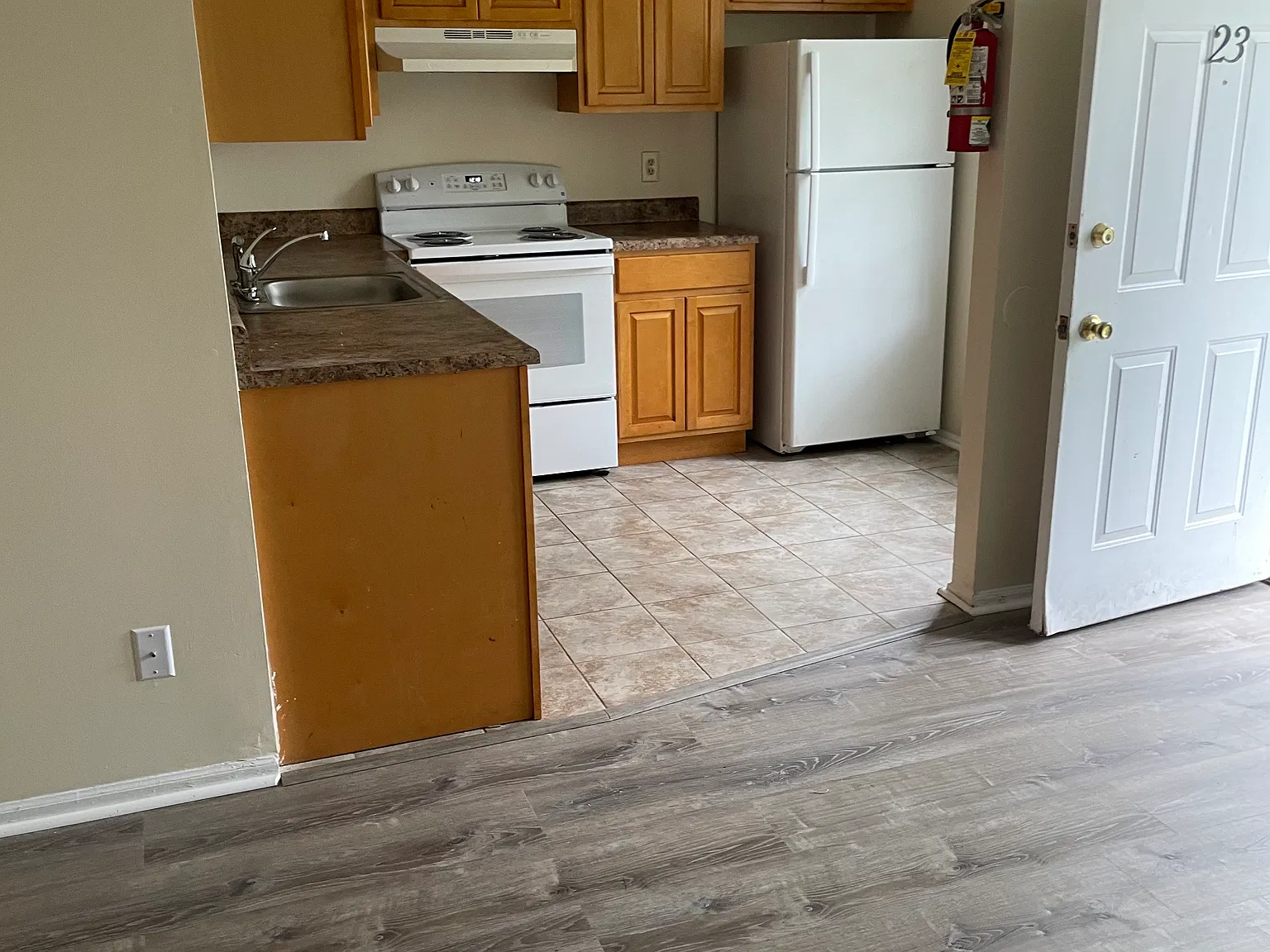 2 bed, 650 sqft, $1,800 — Photo 2