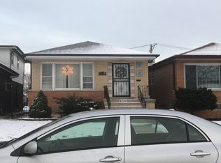 8229 S Mozart St, Chicago, IL