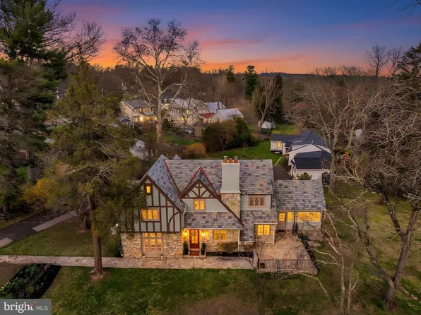 24 Golf View Rd, Doylestown, PA 18901