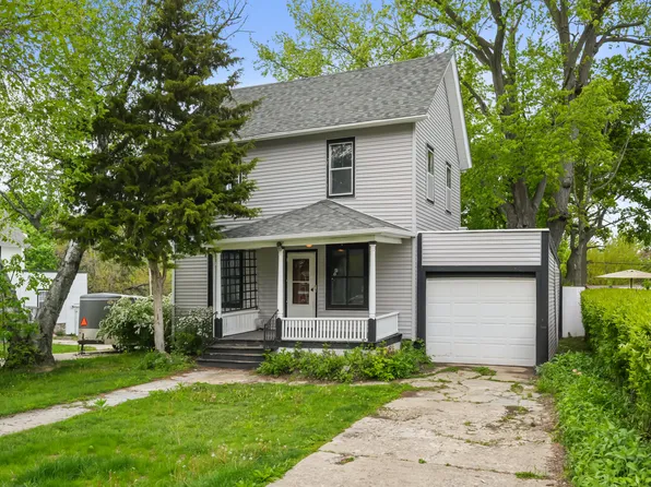 1340 Crosby St, Rockford, IL 61107