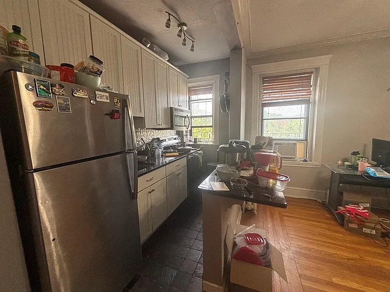 137 Peterborough St #9 — Photo 4