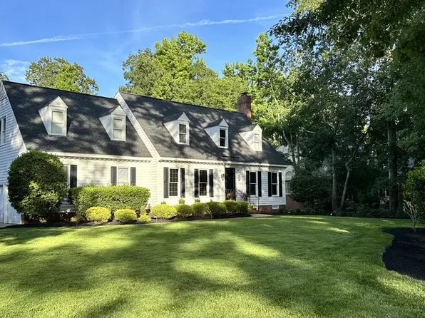 2027 Hornes Lake Rd, Williamsburg, VA 23185