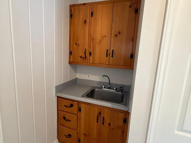 Mudroom sink