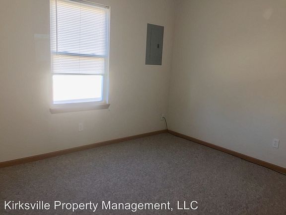 4th image of 314 S Main St APT B