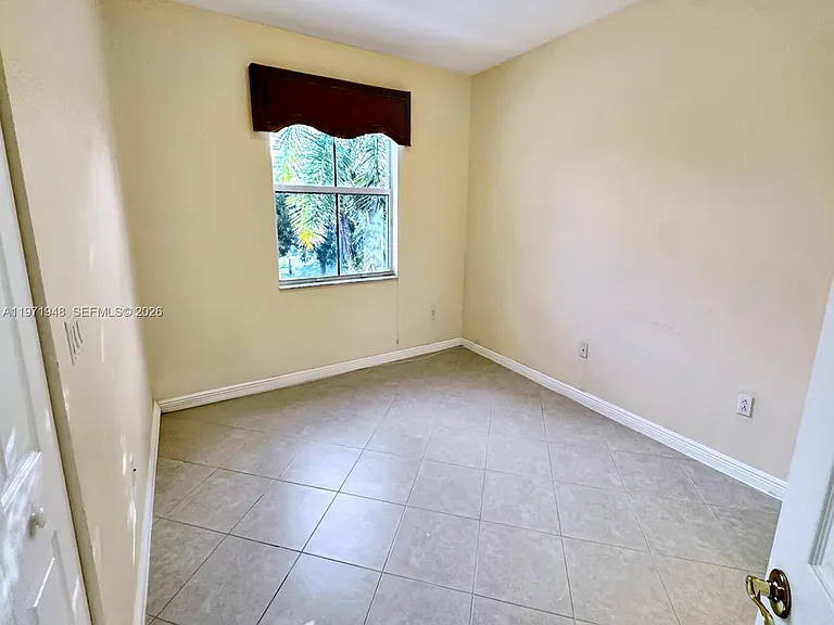 5028 SW 170th Ave — Photo 48