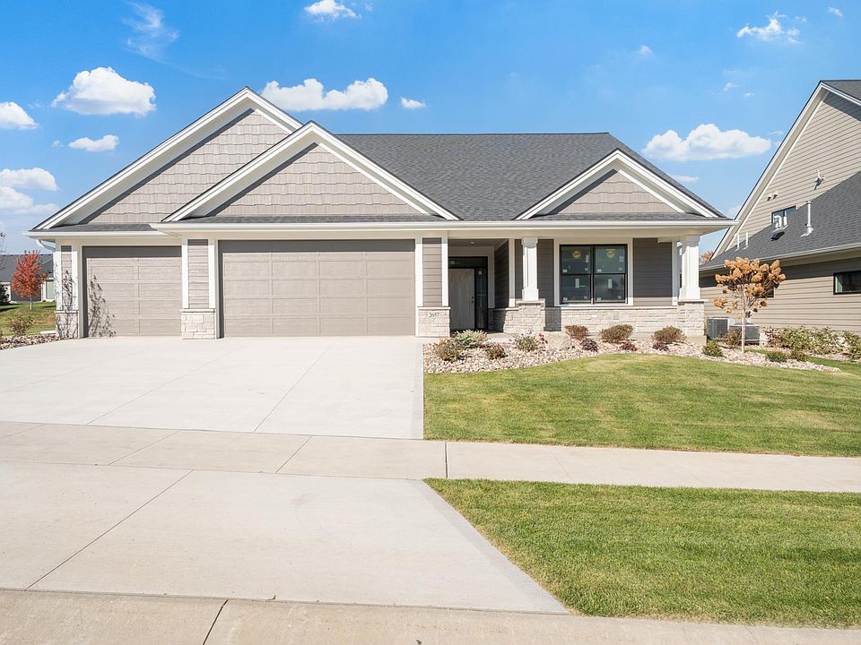 2nd image of 2657 Scenic Point Dr SW