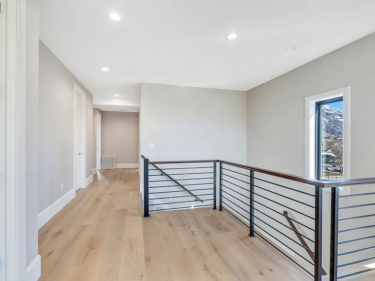 Jocelyn Court Townhomes — Photo 27