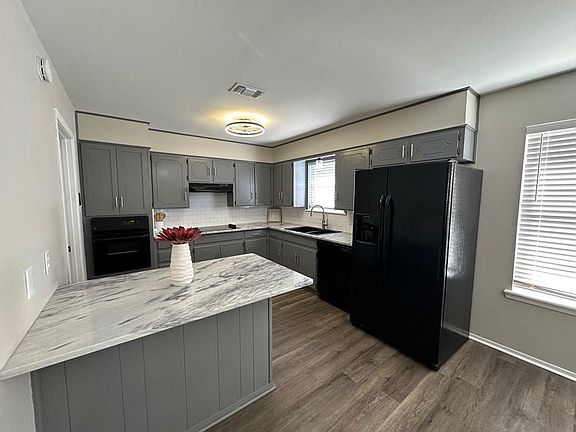 2nd image of 1201 Gordon Blvd