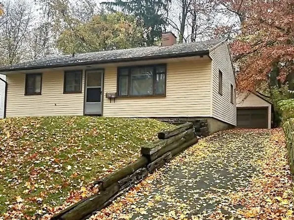 919 Kickapoo Ave, Akron, OH 44305