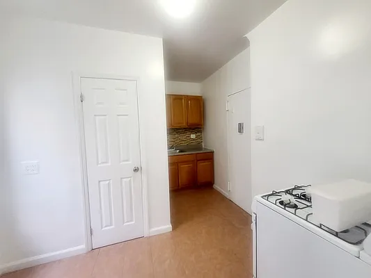 Rented by Douglas Elliman | media 13