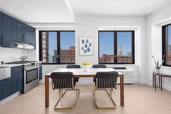 1st image of 475 Clermont Ave #1106