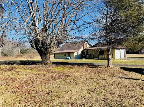 1251 Horton Rd, Fancy Gap, VA 24328