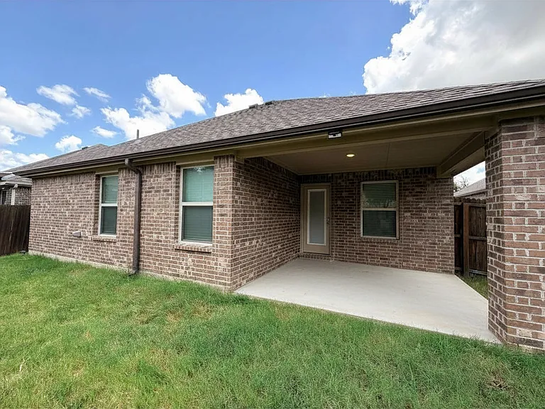 3413 Sabine Dr — Photo 38