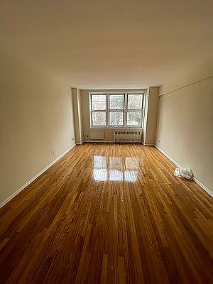 5th image of 36 Hamilton Ave #7N