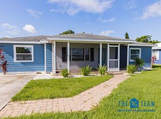 1540 S Lake Howard Dr, Winter Haven, FL 33880