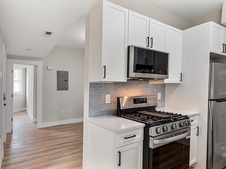 17 M St #3 — Photo 10
