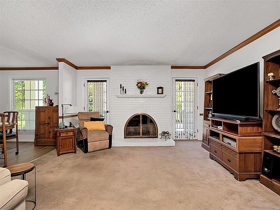 3rd image of 15631 Hedgeford Ct APT 9