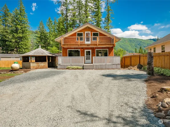 8664 Valley Court, Maple Falls, WA 98266