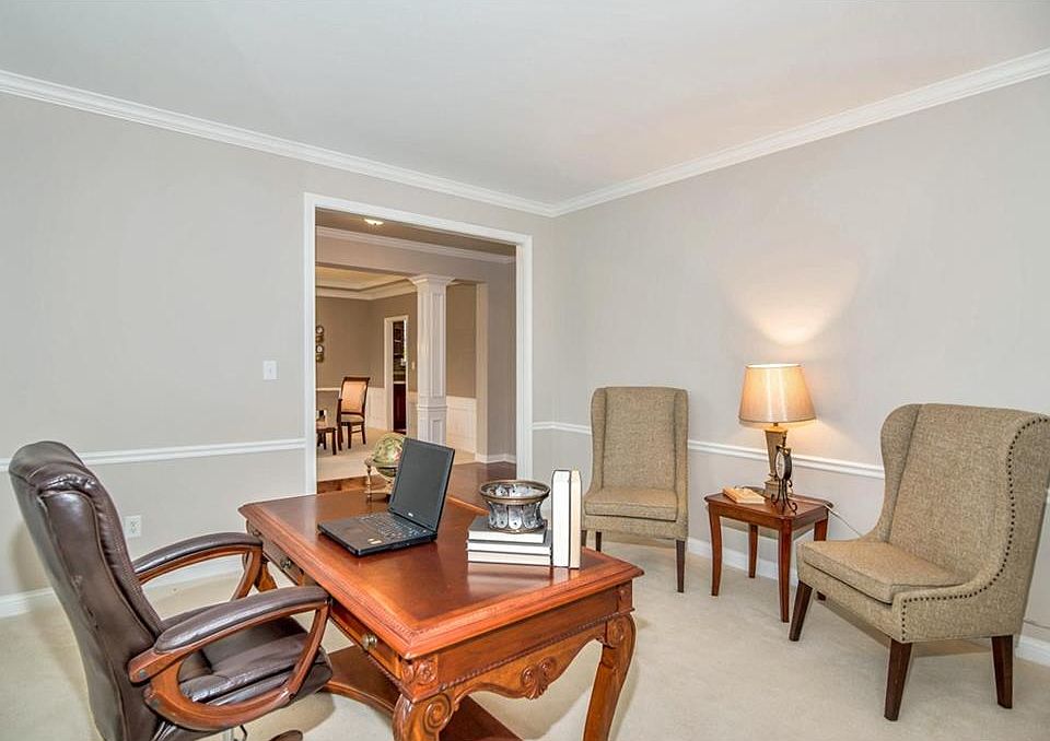 1st image of 13926 Twin Lakes Cir W