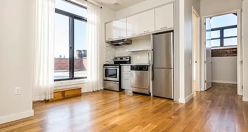 100 Dupont St Photo 1