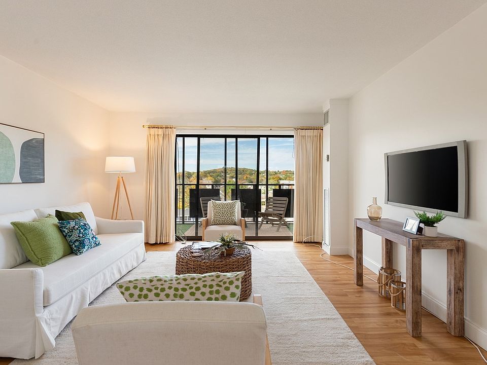 1st image of 990 Massachusetts Ave APT 73