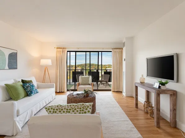 990 Massachusetts Ave APT 73, Arlington, MA 02476