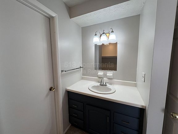 5th image of 6211 Graceland Ave #1