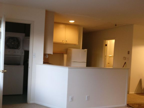 4th image of 210 W South St #5