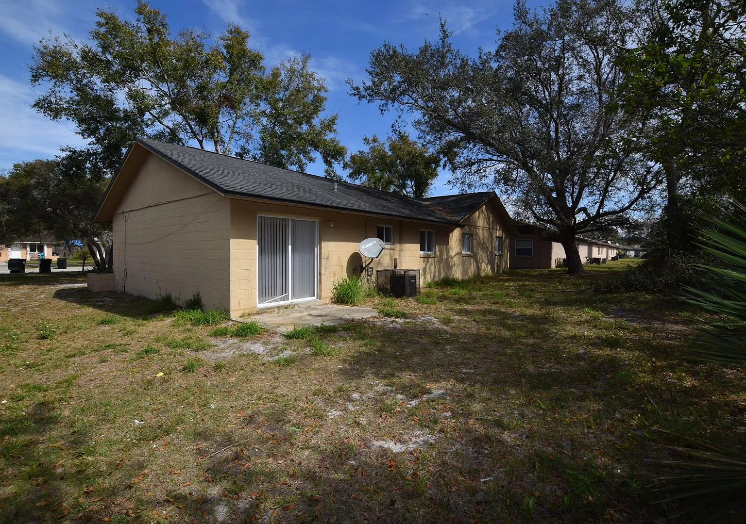 2/1 Duplex For Rent at 3264 Split Willow Drive Orlando, FL 32808 — Photo 3