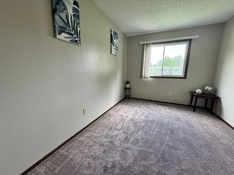 1815 Alden Ave — Photo 13