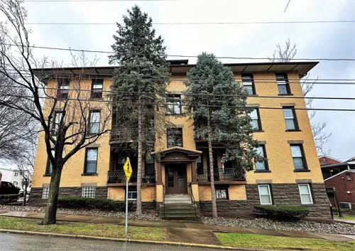 Oakmont - Apartments For Rent In Pittsburgh Photo 1