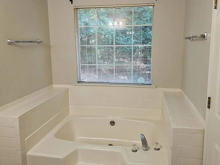 12205 Cypress Way — Photo 42