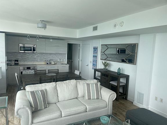 5th image of 650 NE 32nd St #3208