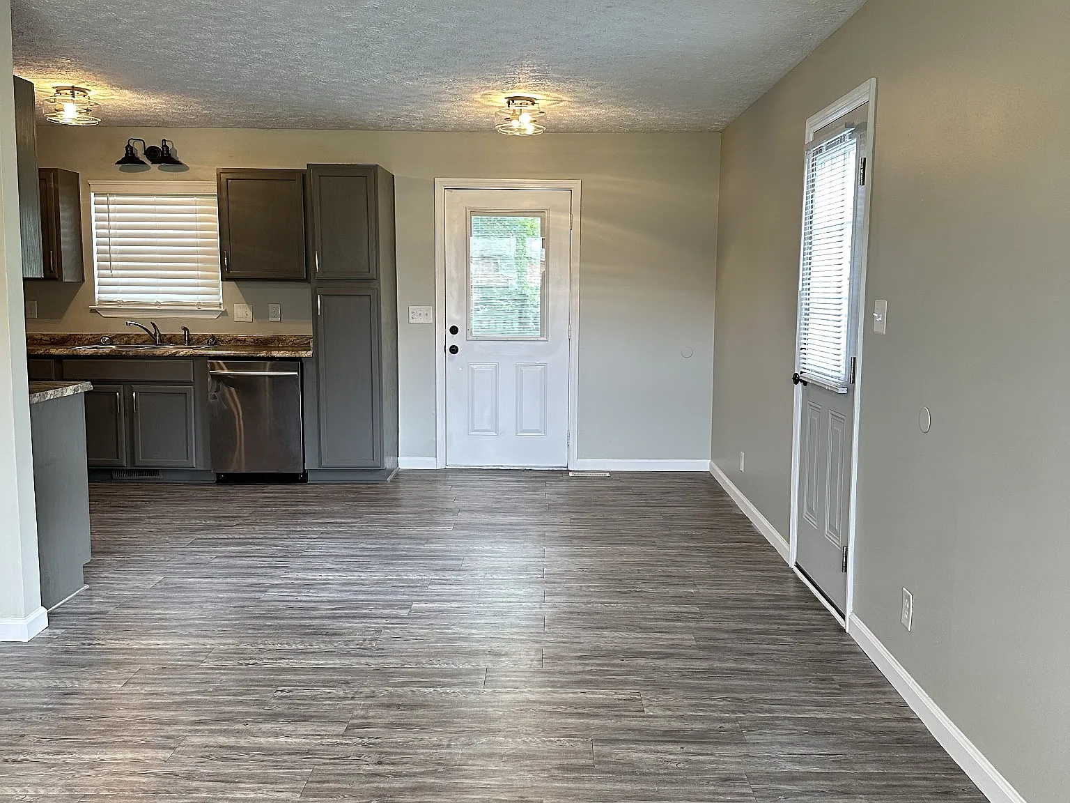 3 bed, 1118 sqft, $1,750 — Photo 4