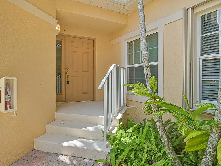 6031 Jonathans Bay Cir #502 — Photo 2