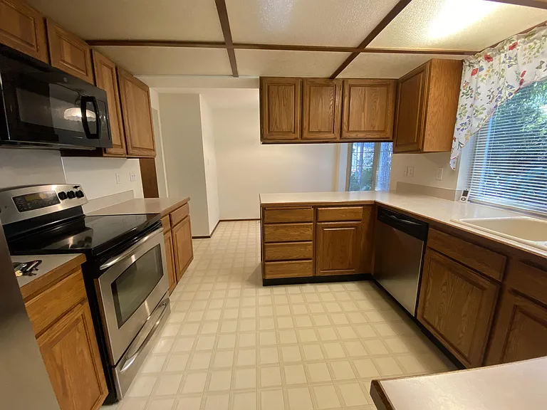 501 E Michelle Dr — Photo 18