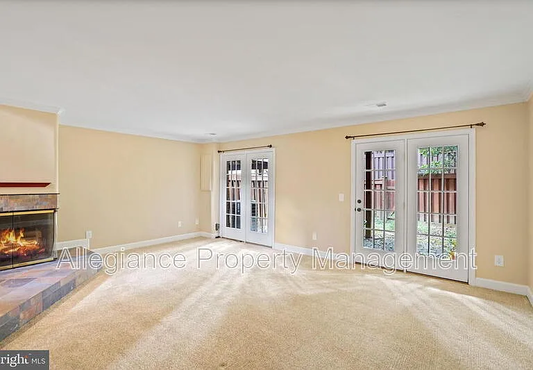 3915 Green Look Ct — Photo 35