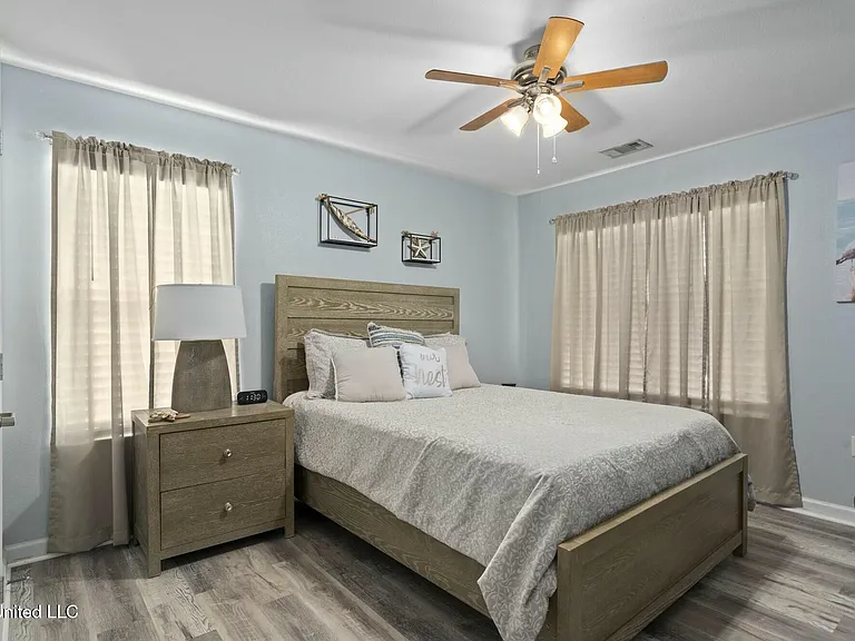 2421 Beachview Dr #H15 — Photo 13