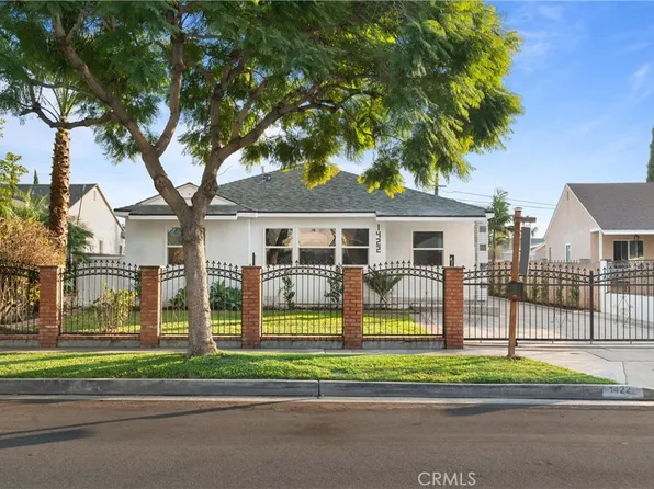 1422 W Wisteria Pl, Santa Ana, CA 92703