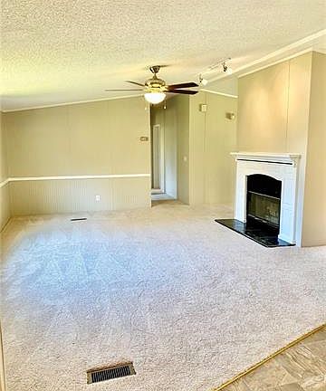 4th image of 1622 Lincoln Dr