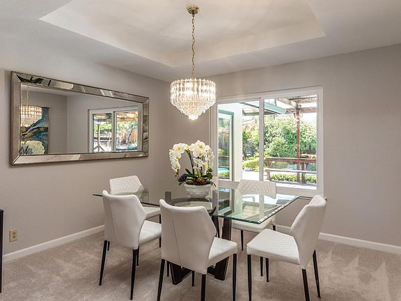 3rd image of 20356 Williamsburg Ln