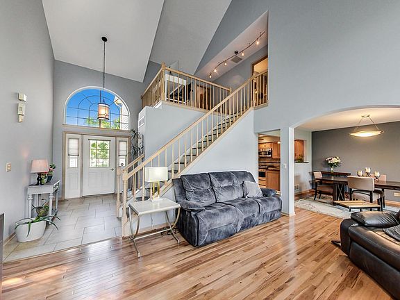 4th image of 1540 Poplar Creek Dr