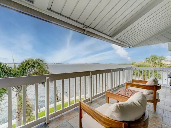 1776 Mooringline Drive #Phb, Vero Beach, FL 32963