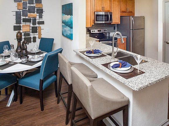 2nd image of 4777 Memorial Dr APT 413