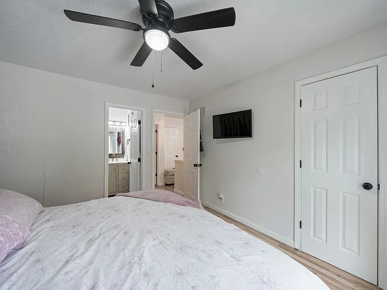 718 S Stevenson St — Photo 12