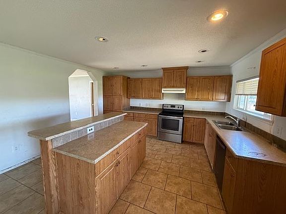 5th image of 183 Myrtle Dr