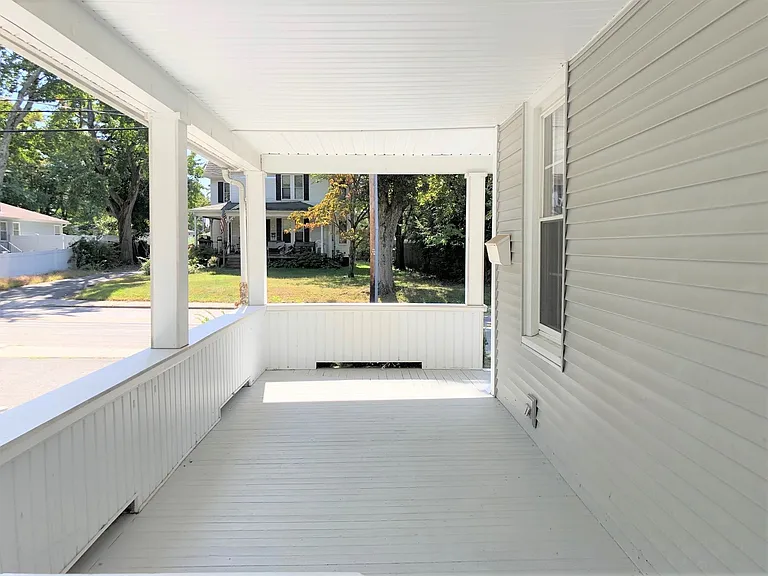 420 Britton St — Photo 4
