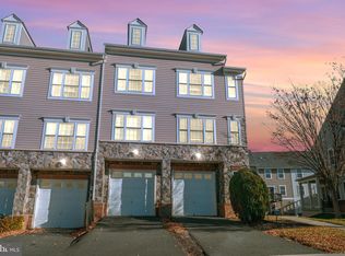 2817 Chinkapin Oak Ln, Woodbridge, VA 22191